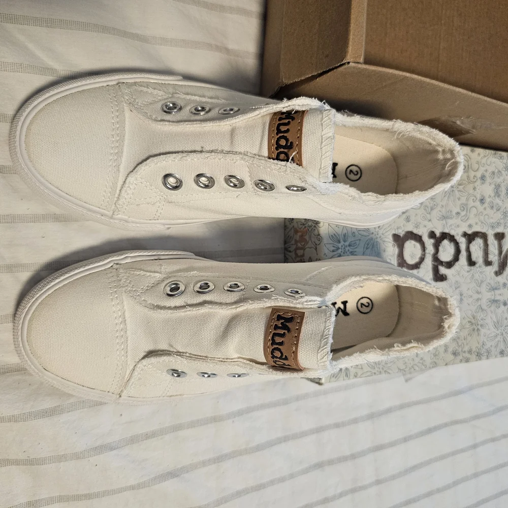Mudd White Slip-On Sneakers - Picture 1 of 5